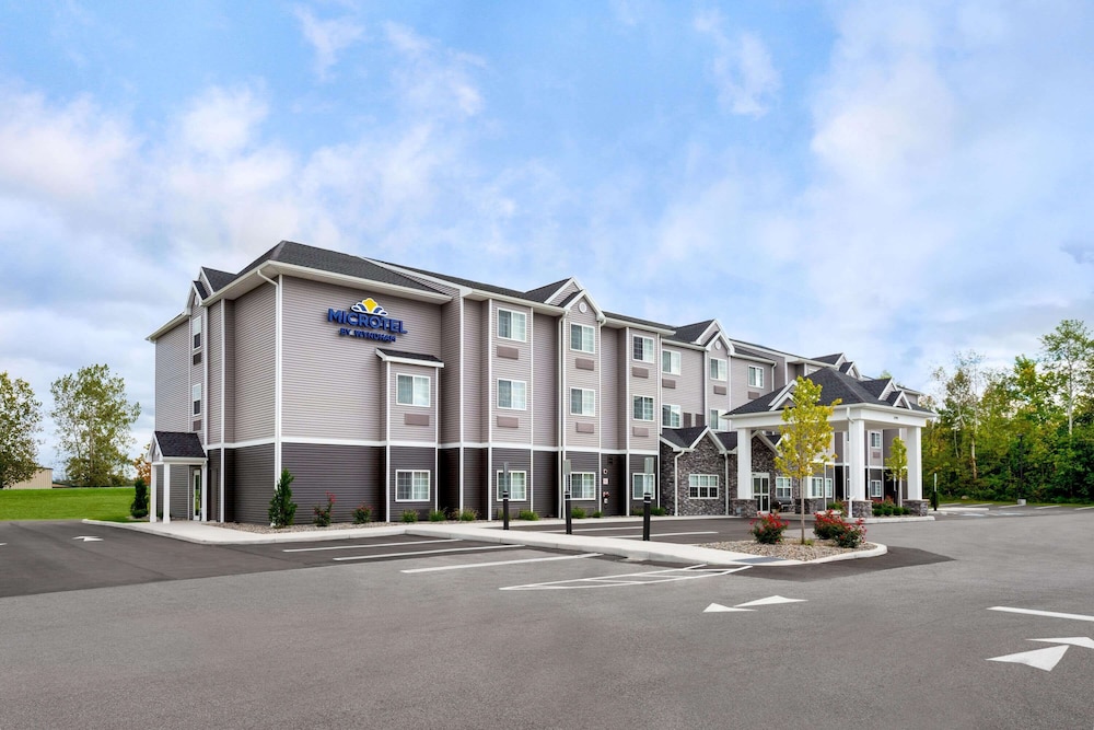 Microtel Inn and Suites by Wyndham Farmington 27/30