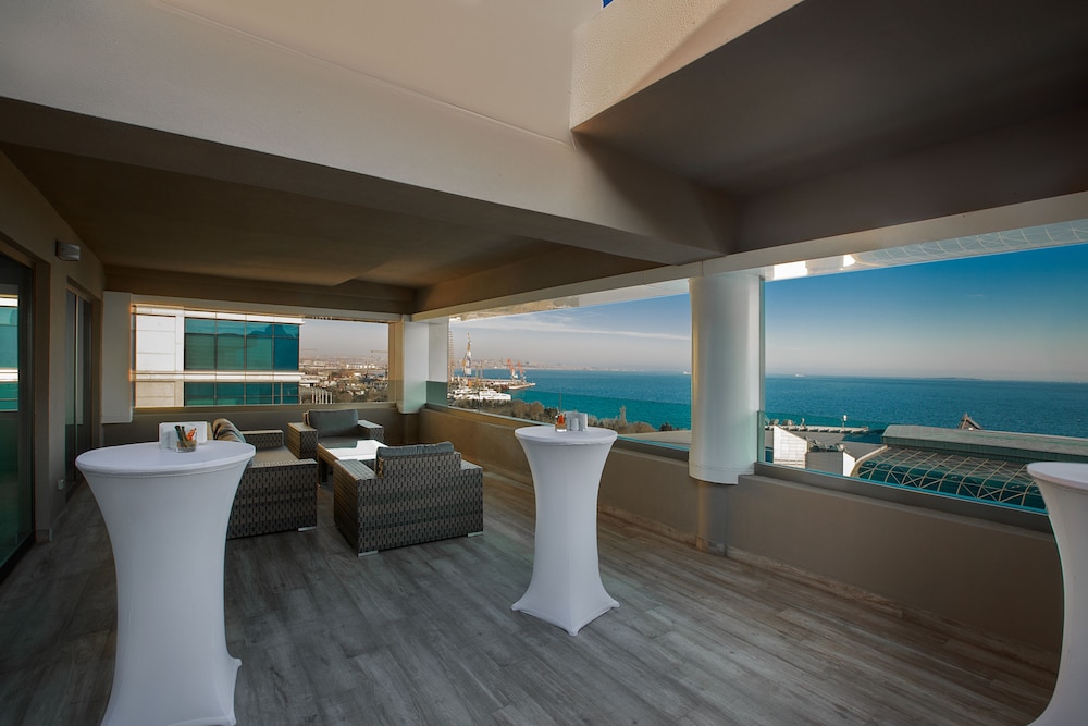 Radisson hotel Baku 55/80