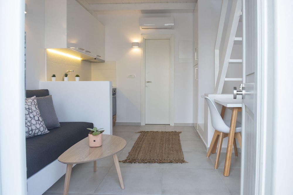 White Orchid Luxury Suites 33/50