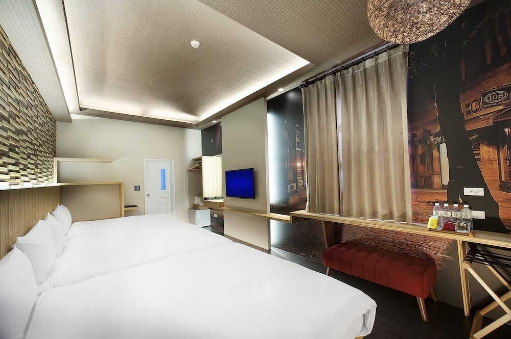 DESIGN, MULTIPLE BEDS
