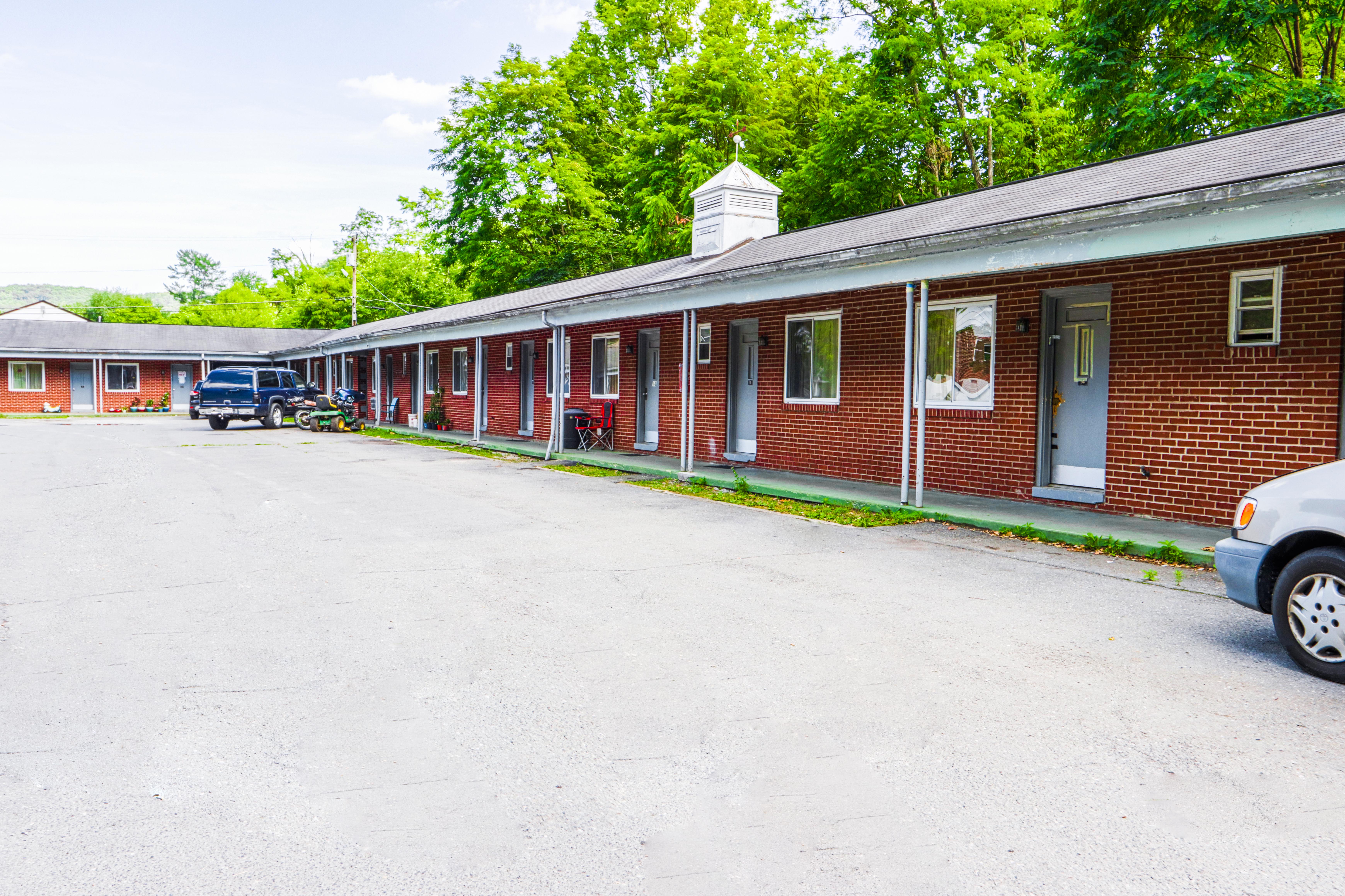 Travelers Inn by OYO Beaver, Hwy 19 18/25