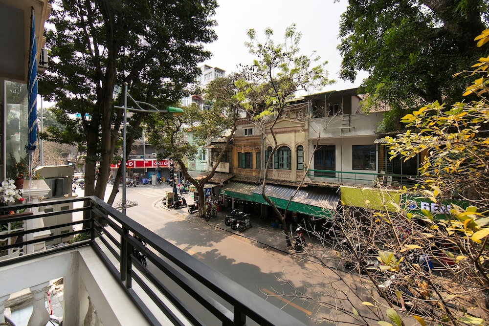 Bonjour Hanoi Hotel 25/27