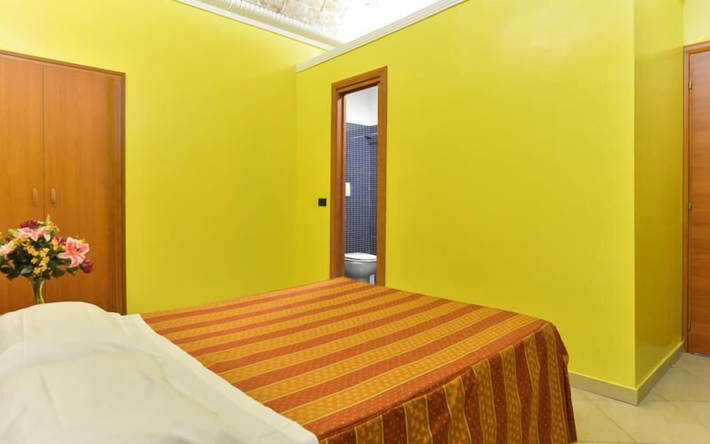 Hostel Beauty 42/64