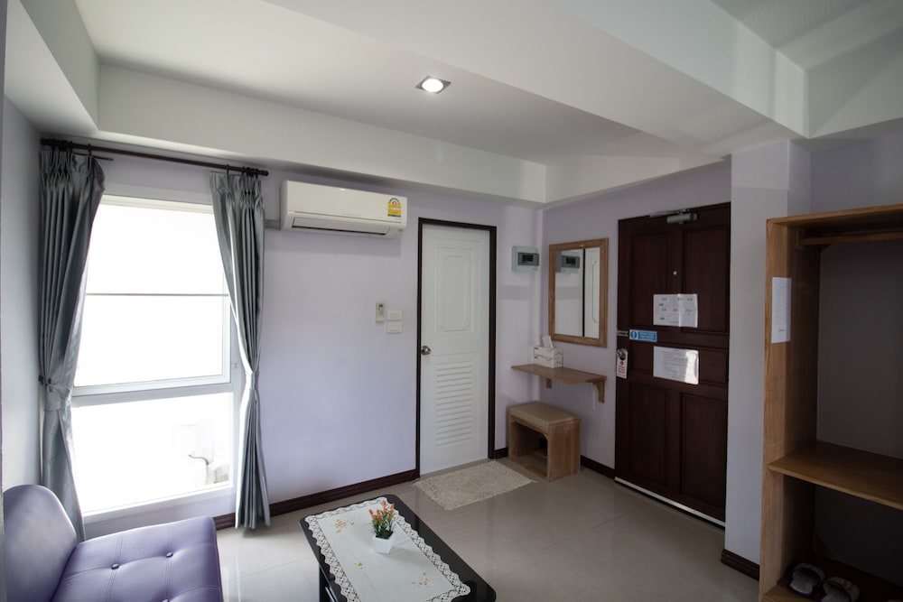Chinda Boutique Hotel 32/56