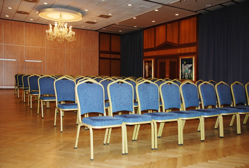 Olympik Hotel 46/68