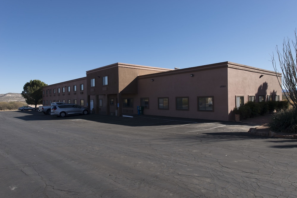 SureStay by Best Western Camp Verde 22/23