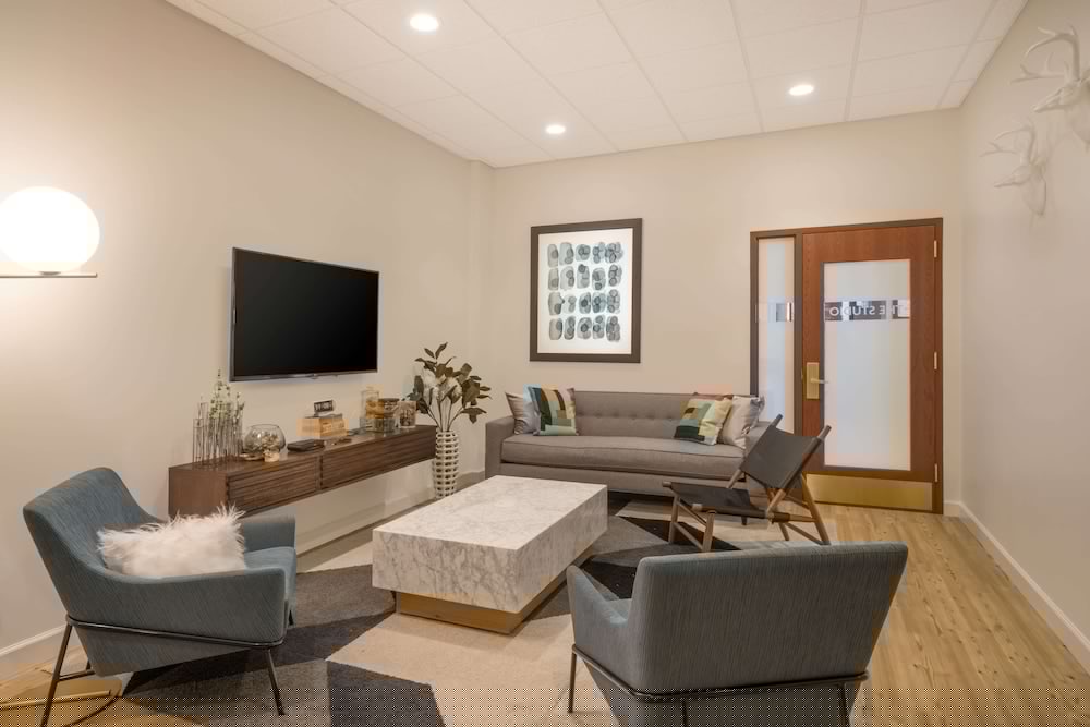 Sonesta Milwaukee West Wauwatosa 14/74