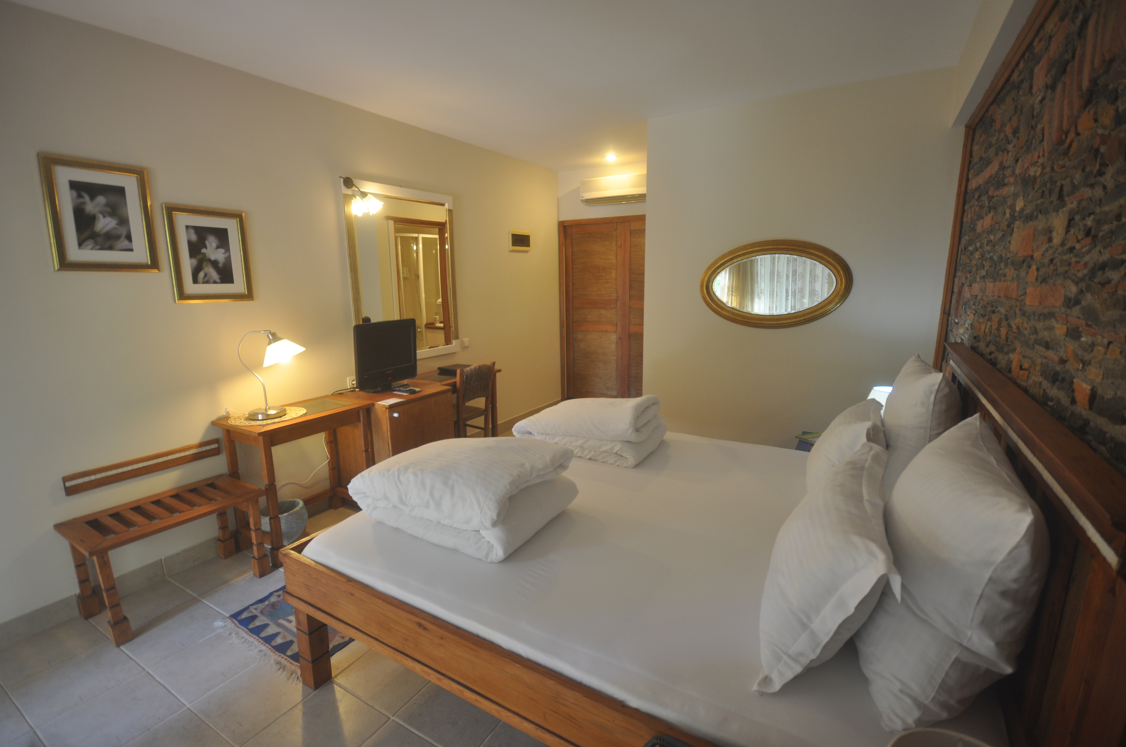 ROOM, DOUBLE BED, SEA VIEW