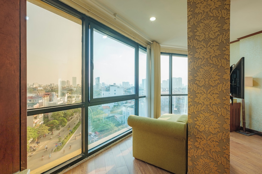 Sunset Westlake Hanoi Hotel 48/74