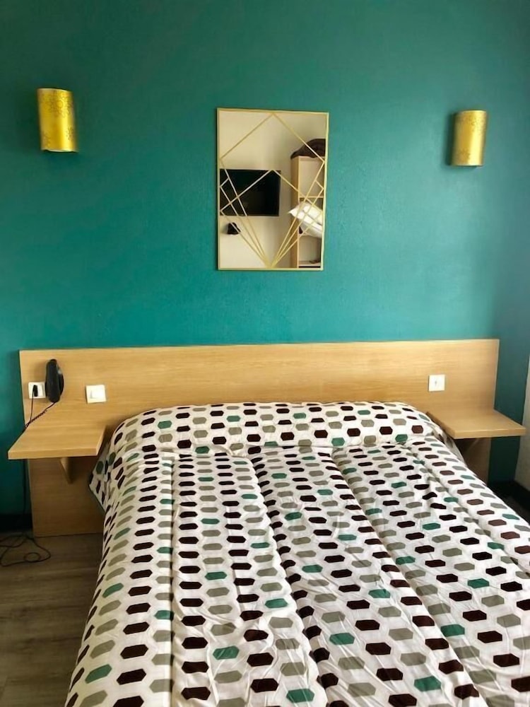 HOTEL COLISEE VERDUN 32/50