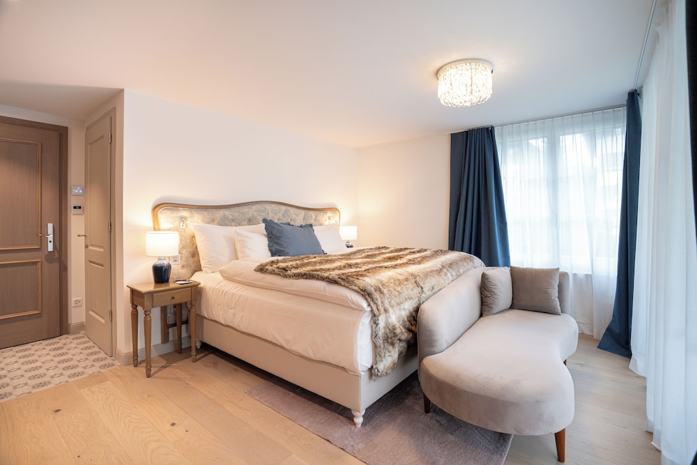 Superior, King Bed