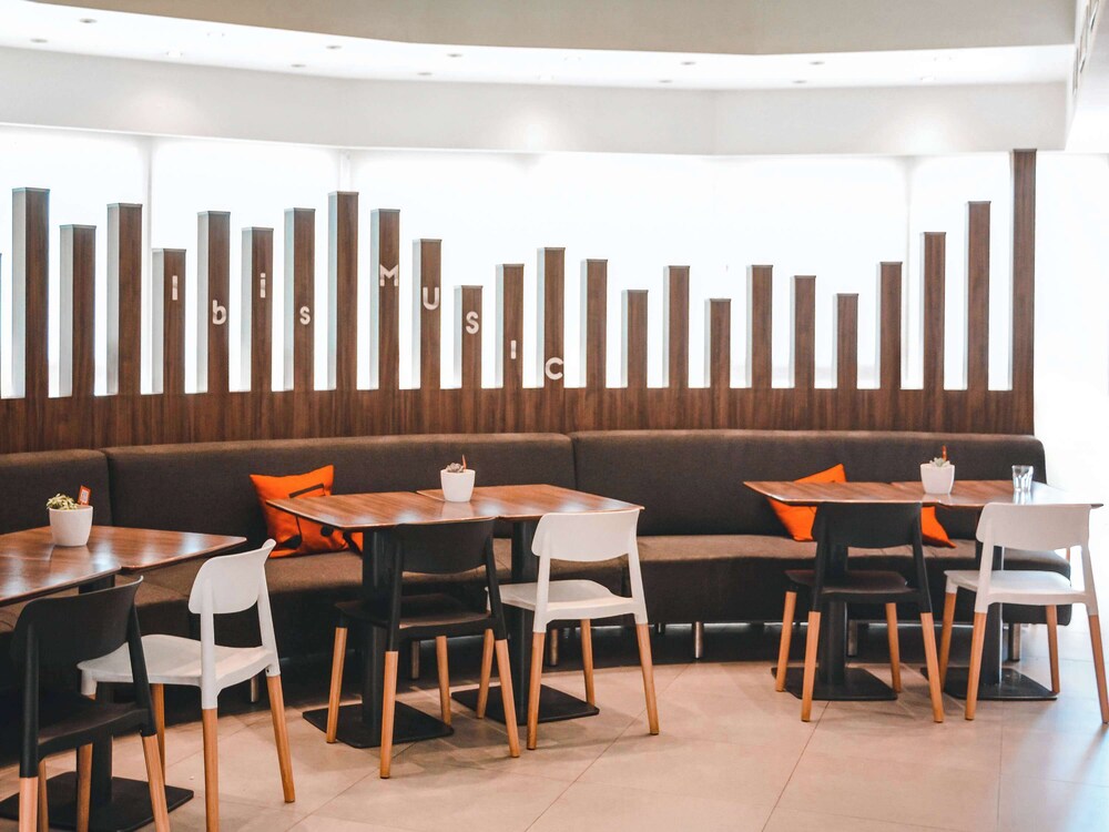 Ibis Mendoza 56/71