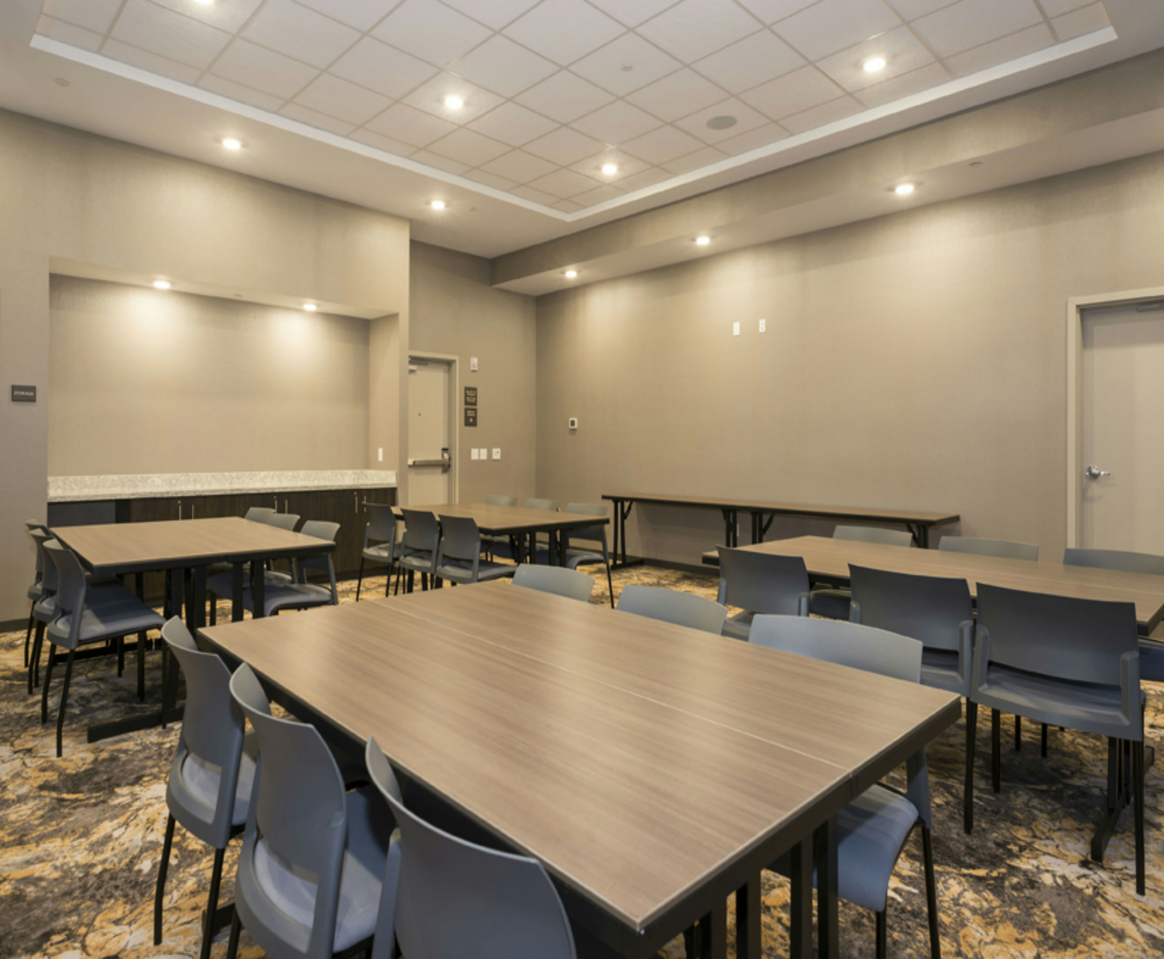 Hampton Inn Suites Minneapolis University Area Mn 15/20