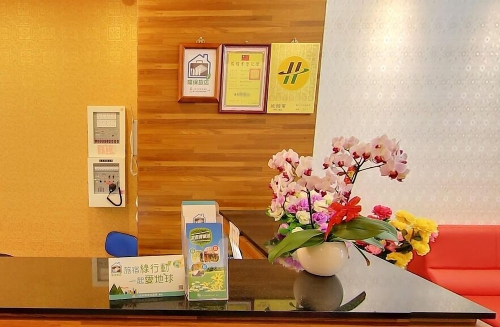 Hotel 99 3/32