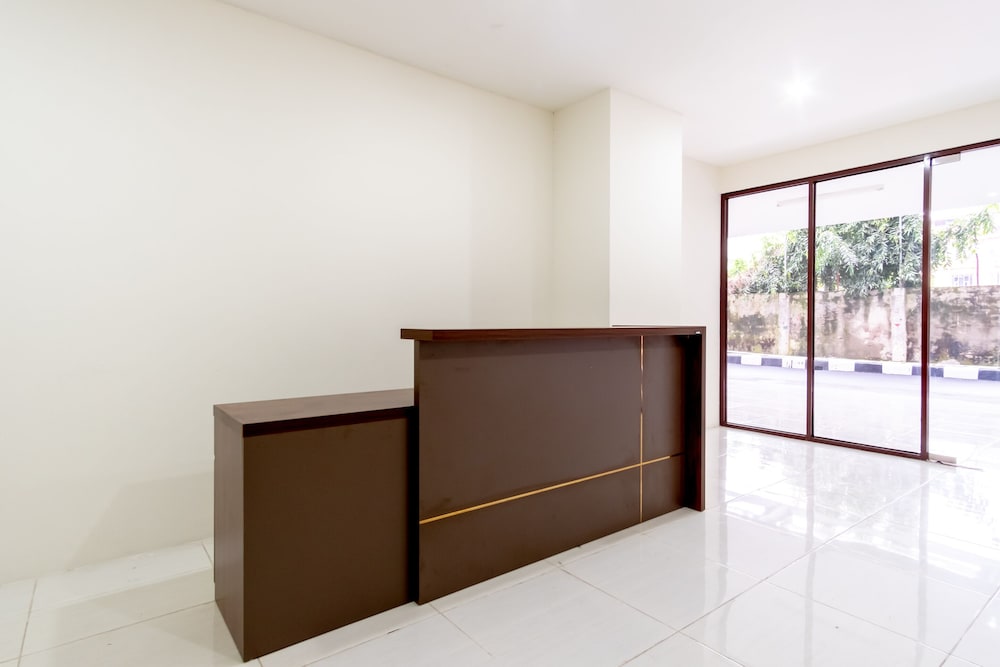 Oyo Flagship 1481 Apartemen Sentraland Medan 6/22