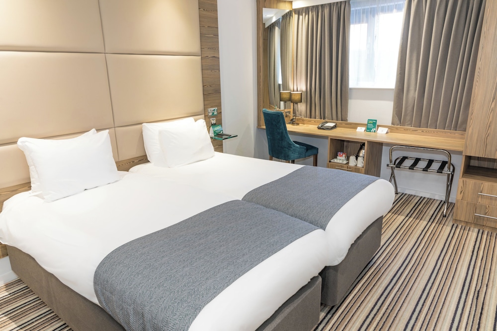 Room, Twin Beds