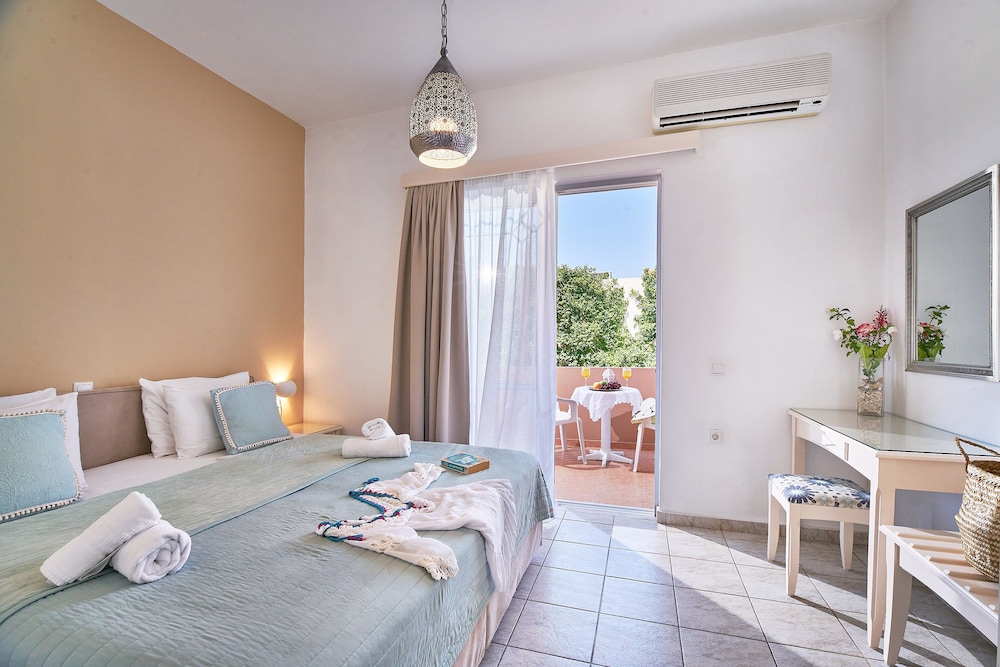Apartment, King Bed, Sofa, 2 Balconies, High Floor، Solon Apartments 2/10