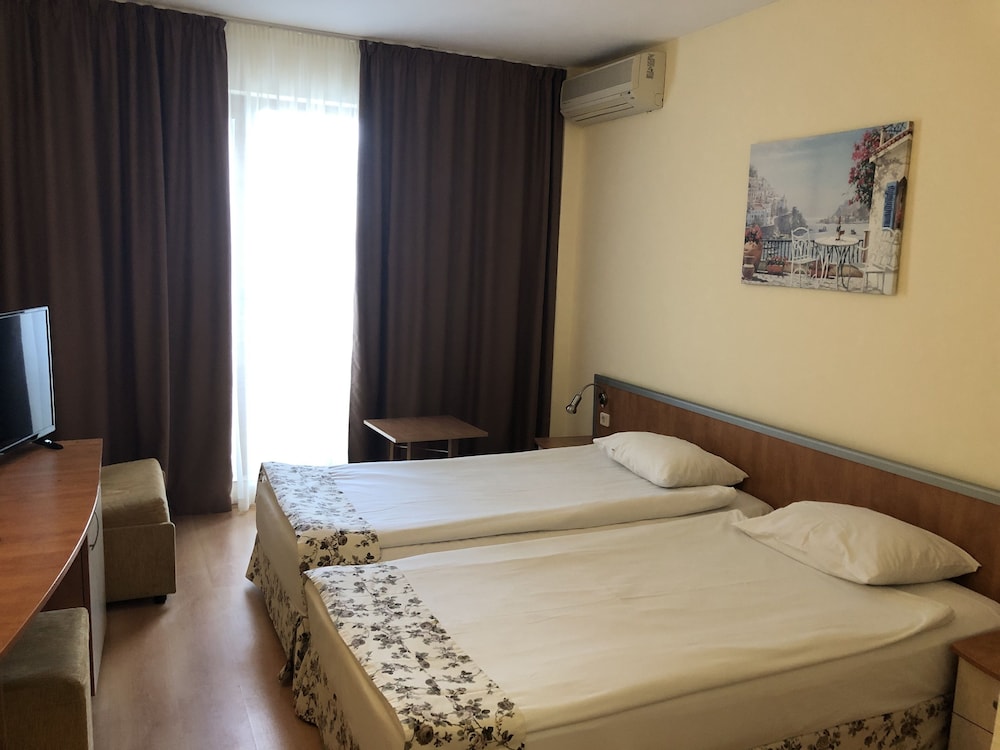Hotel Atol 7/30