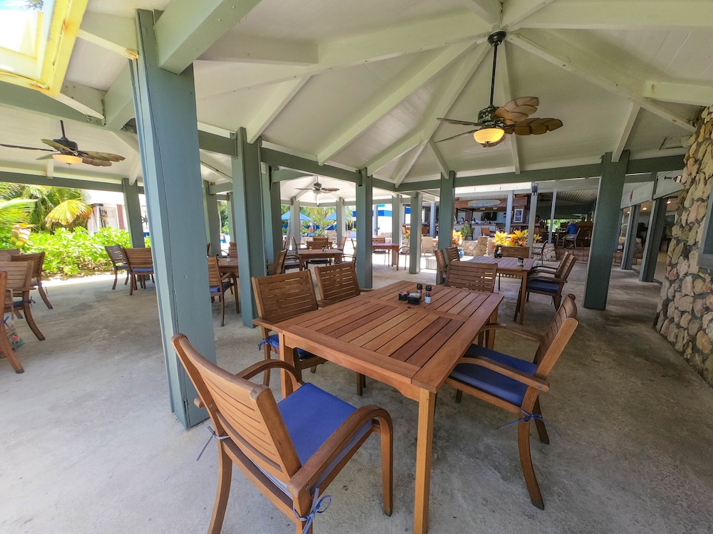 THE PALMS AT PELICAN COVE 36/66