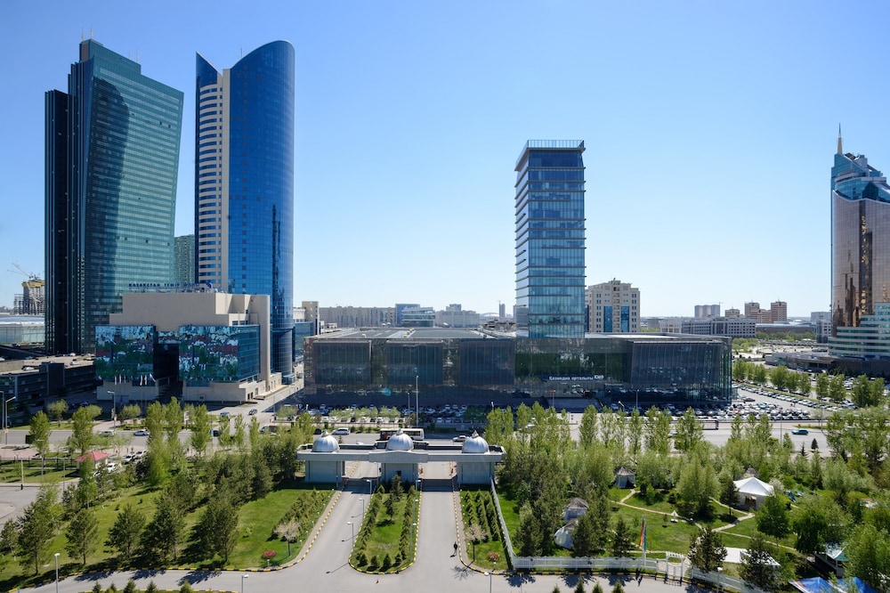 Rixos President Astana Hotel 81/85
