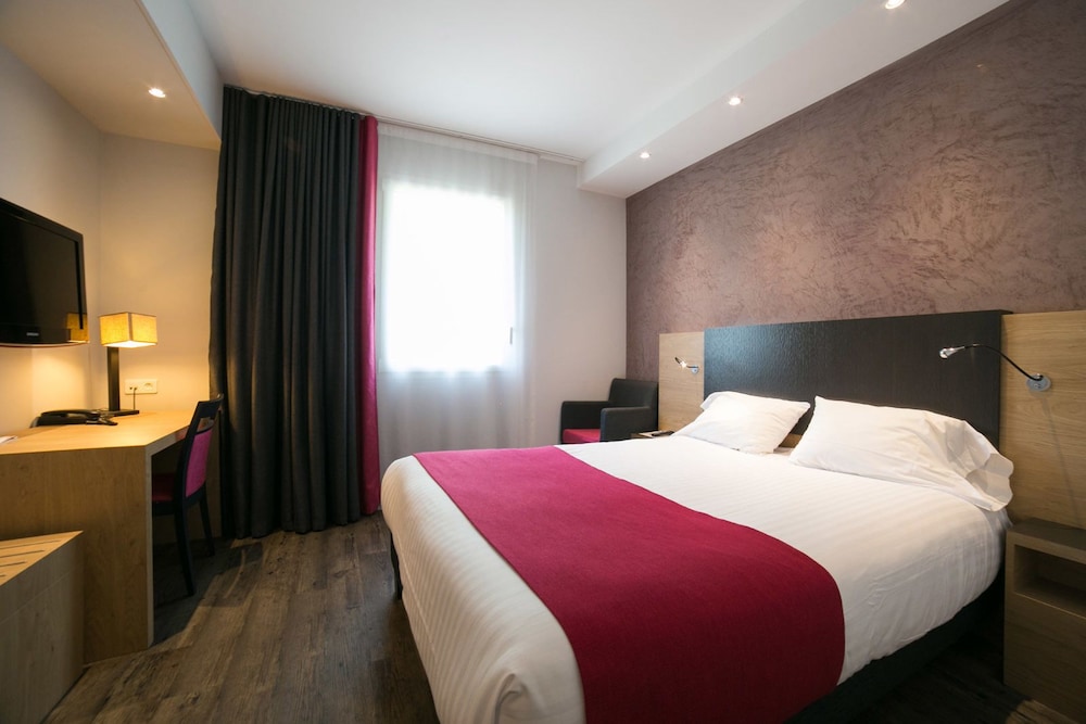 Hotel de La Louee 9/49