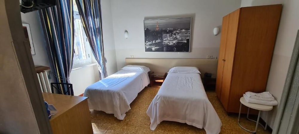 Hotel Ferrucci 9/19