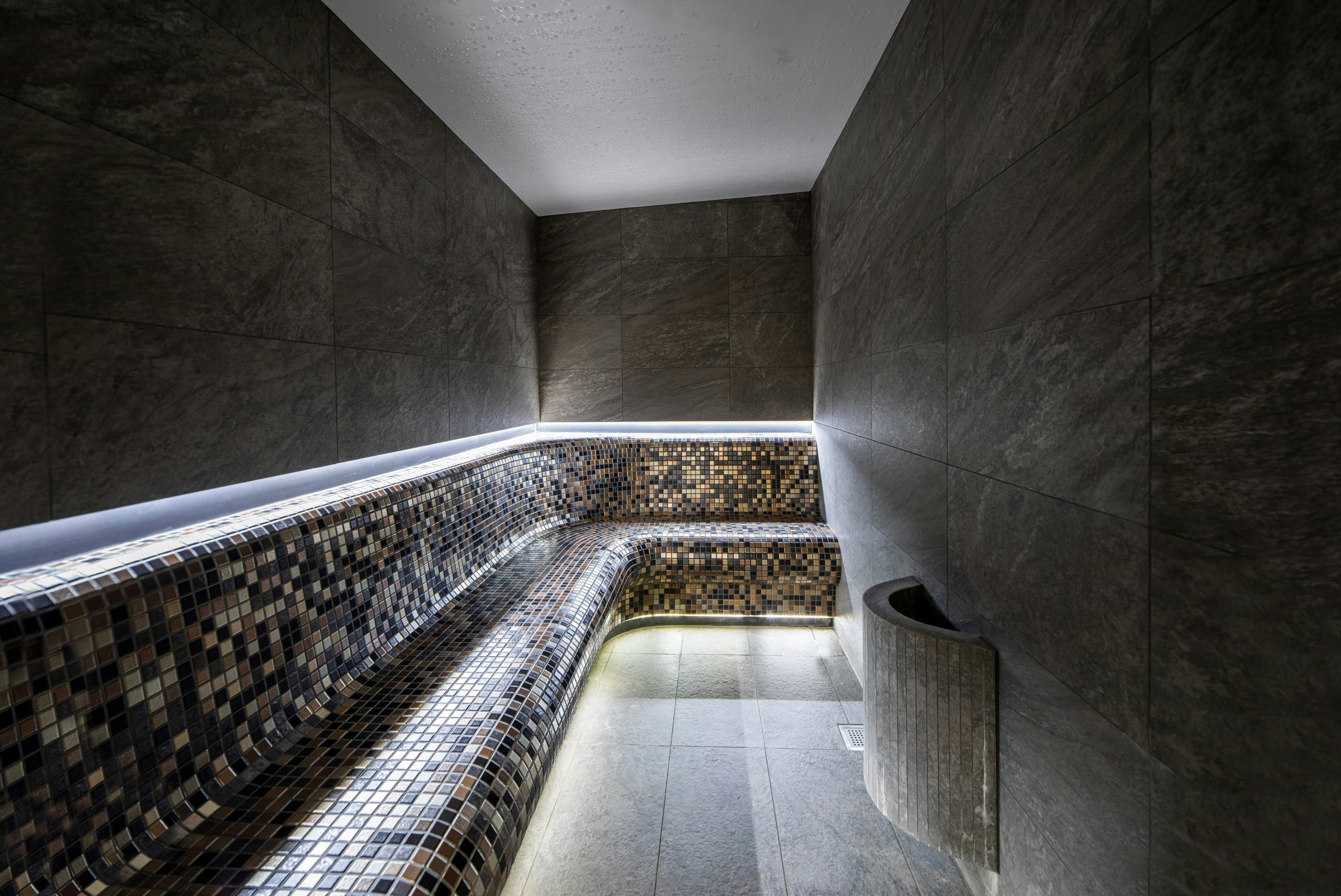 Hilton Prague Atrium 44/84