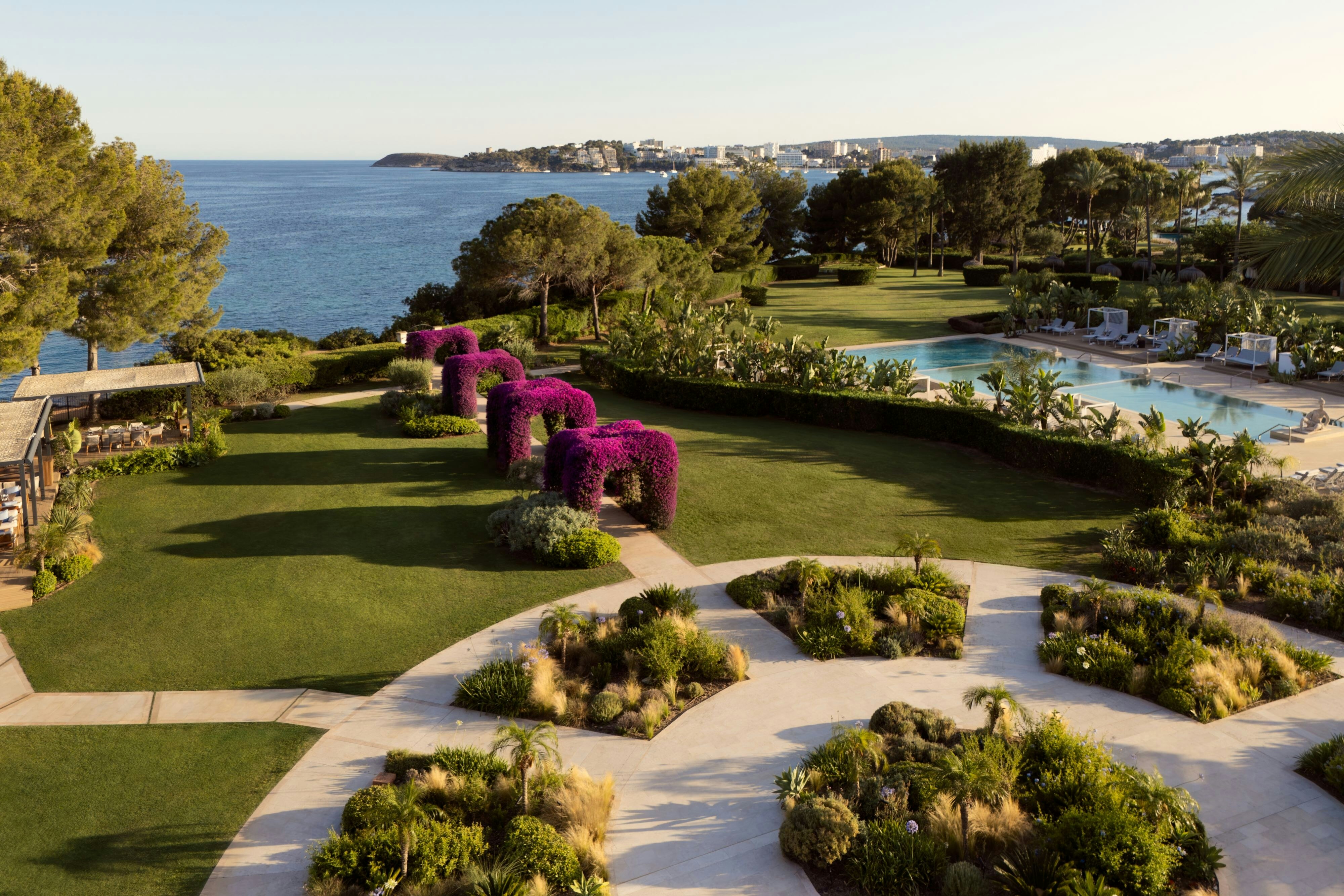 St Regis Mardavall Mallorca Resort 50/50