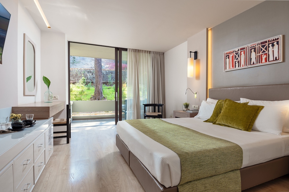 White Rocks Hotel & Bungalows 28/77