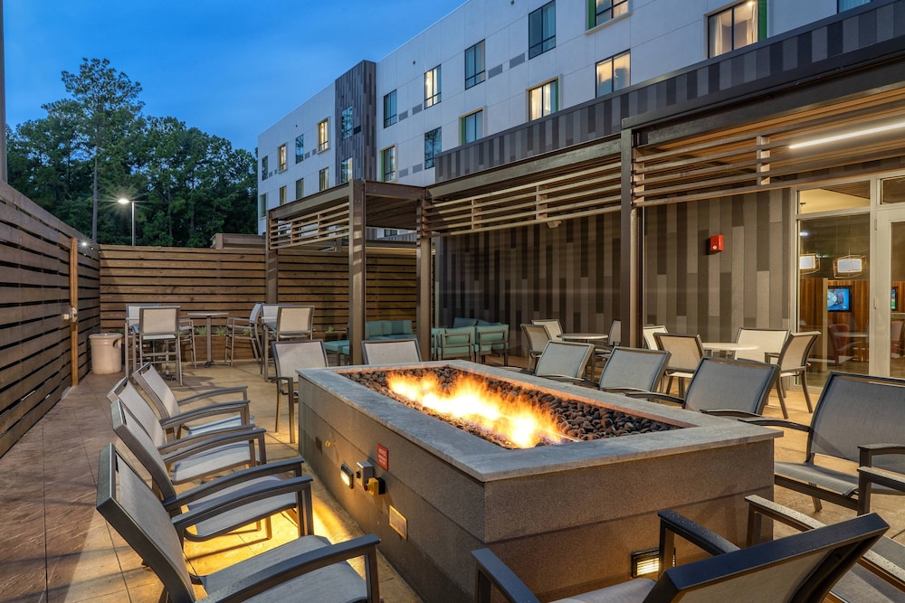 Courtyard Charleston North Charleston 6/48