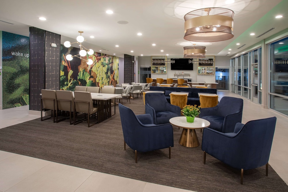 La Quinta Inn & Suites By Wyndham Galt Lodi North 46/56