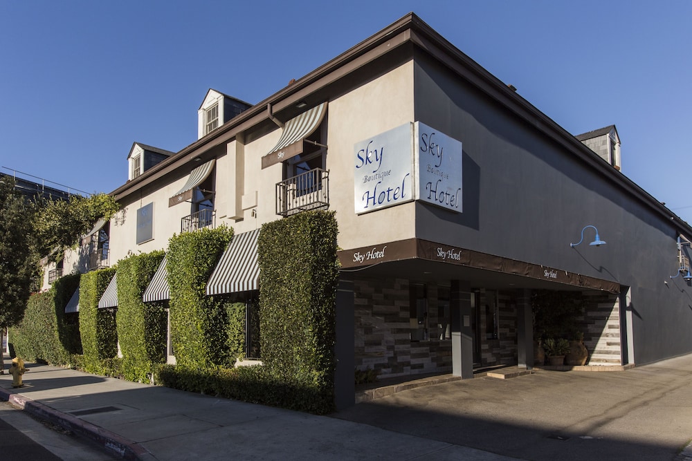 La Sky Boutique 65/70