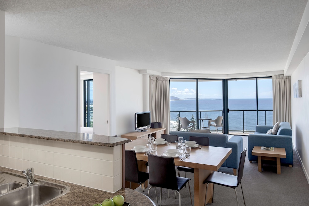 Mantra Mooloolaba Beach 48/72