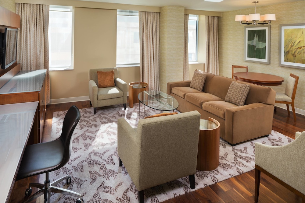 The Westin Minneapolis 26/42