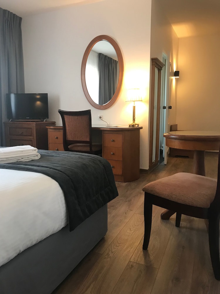 MINOTEL LE BOURGOGNE 19/55