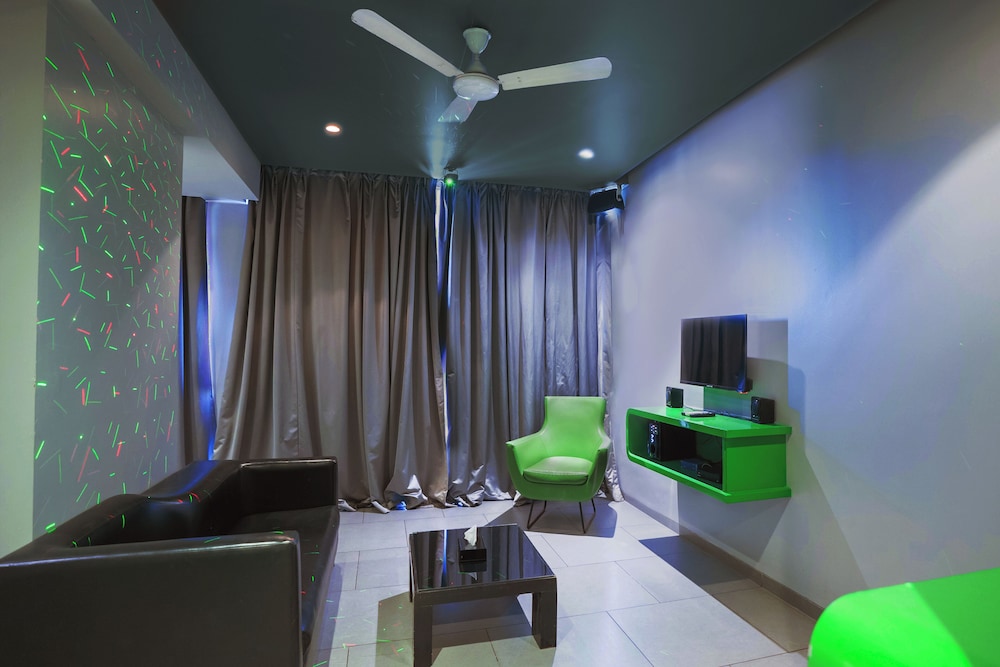 SinQ Party Hotel 15/43