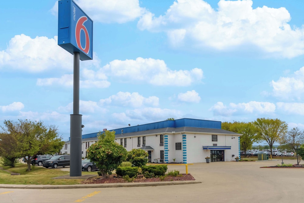 Motel6 Franklin, OH 53/60