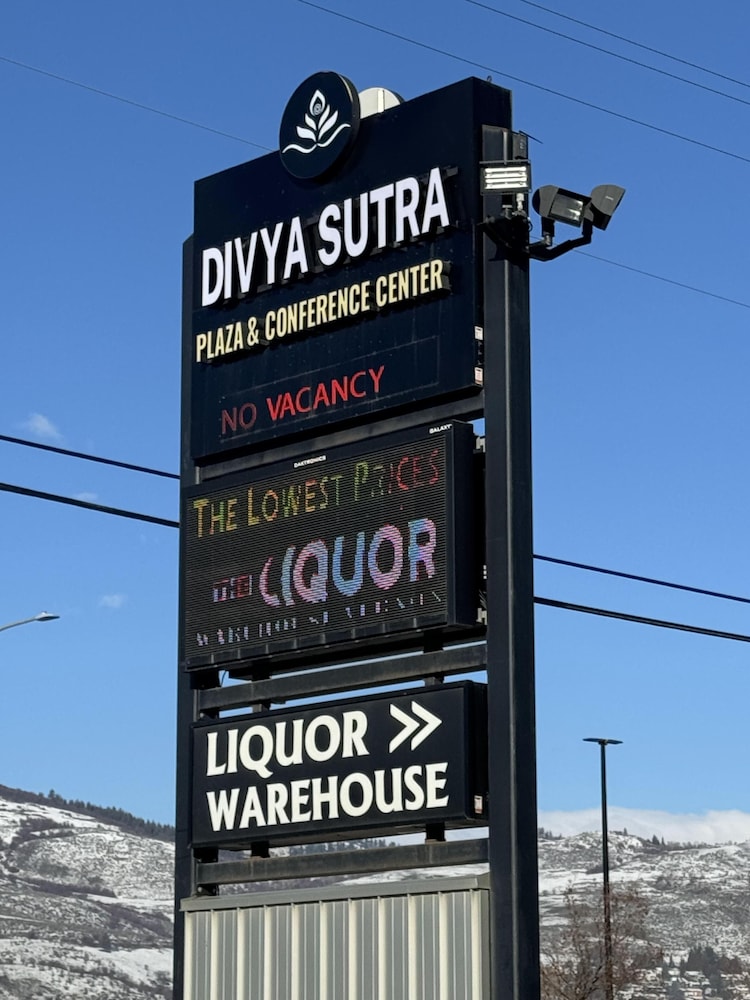 Divya Sutra Plaza & Conference Centre Vernon, BC 2/74