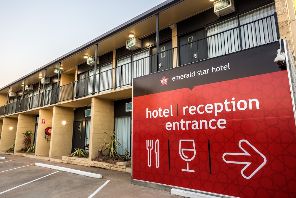 Emerald Star Hotel 1/52