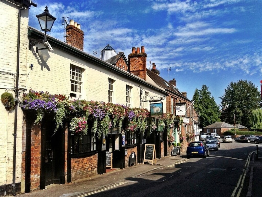 The Lamb Inn 22/25