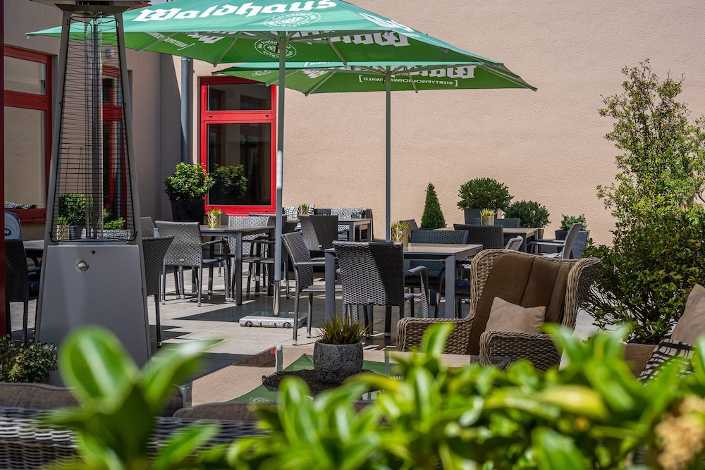 Maximilian Hotel & Apartments Weil am Rhein / Basel 28/29