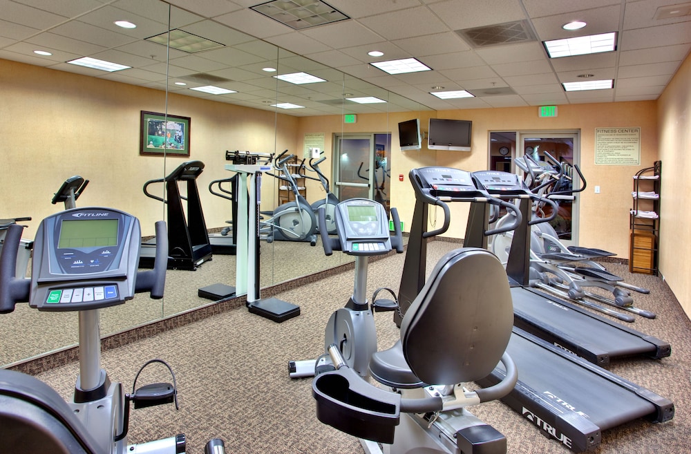 Holiday Inn Express Hotel Suites San Diego Otay 38/77