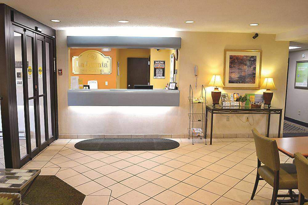 Days Inn by Wyndham Pleasant Prairie Kenosh 9/55