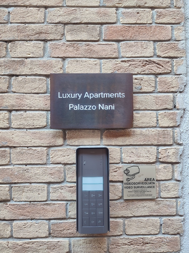 Luxury Apartments Palazzo Nani 1/22