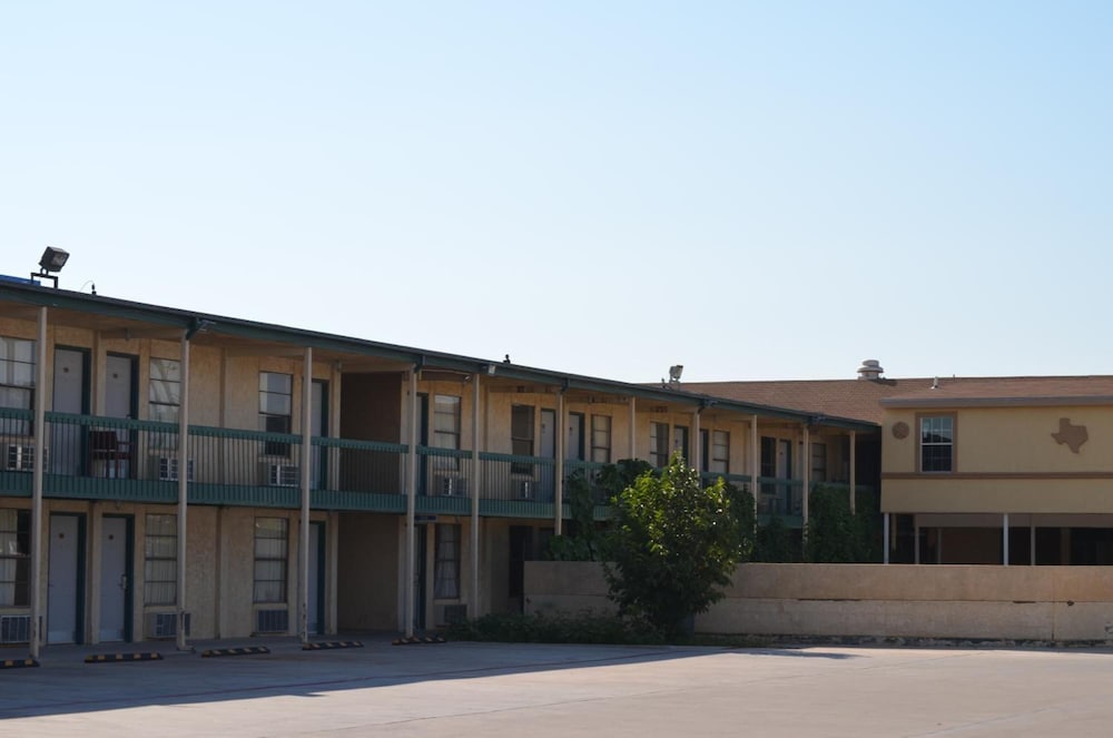 Plaza Inn Big Spring 4/50