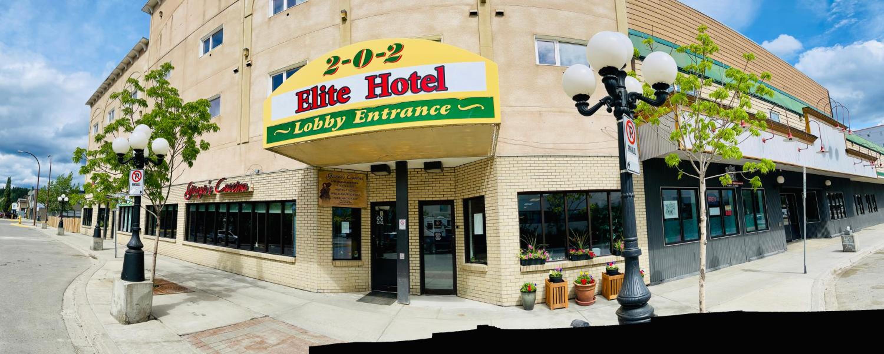 Elite Hotel Downtown Center, Ski & Northern light Tour 3/34