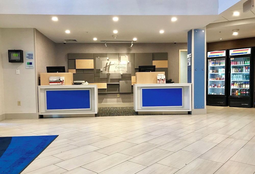 Holiday Inn Express & Suites Great Barrington Lenox Area 3/40