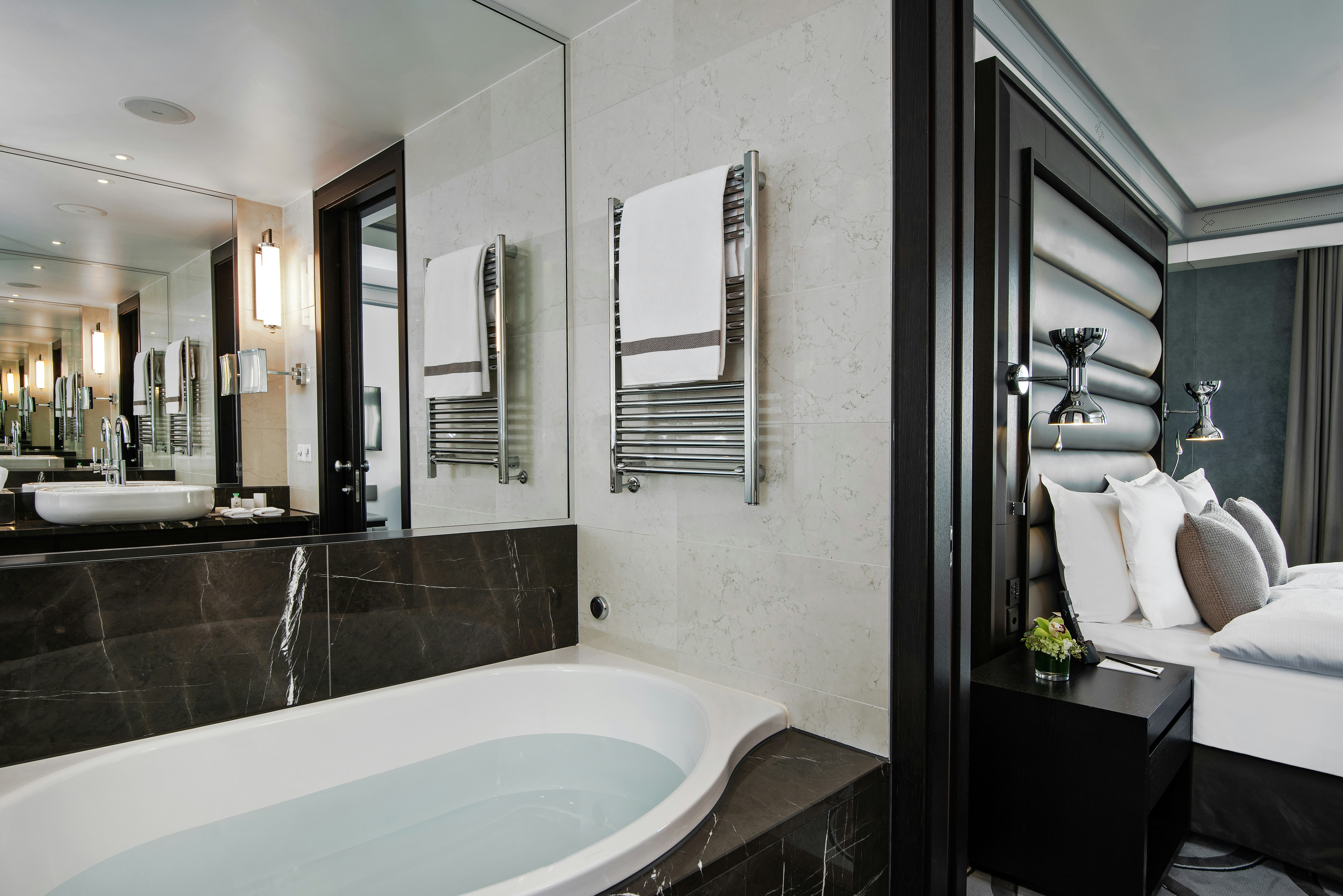 Savoy, Executive, Lake View