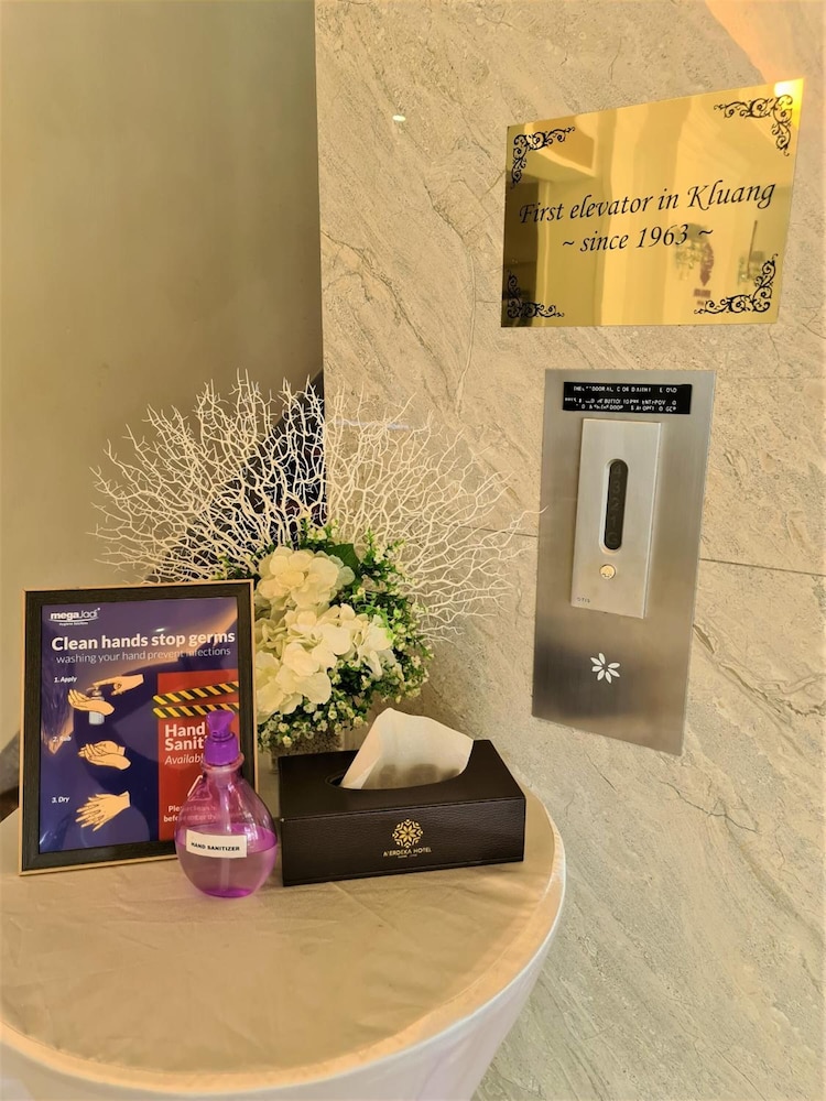 Merdeka Hotel 29/50