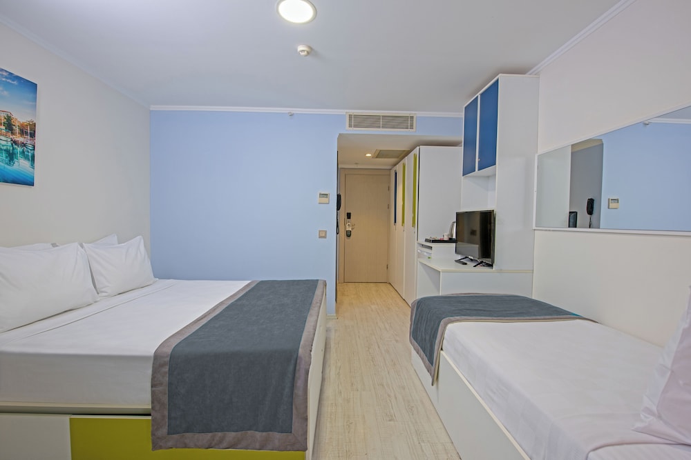CITRUS PARK HOTEL 22/56